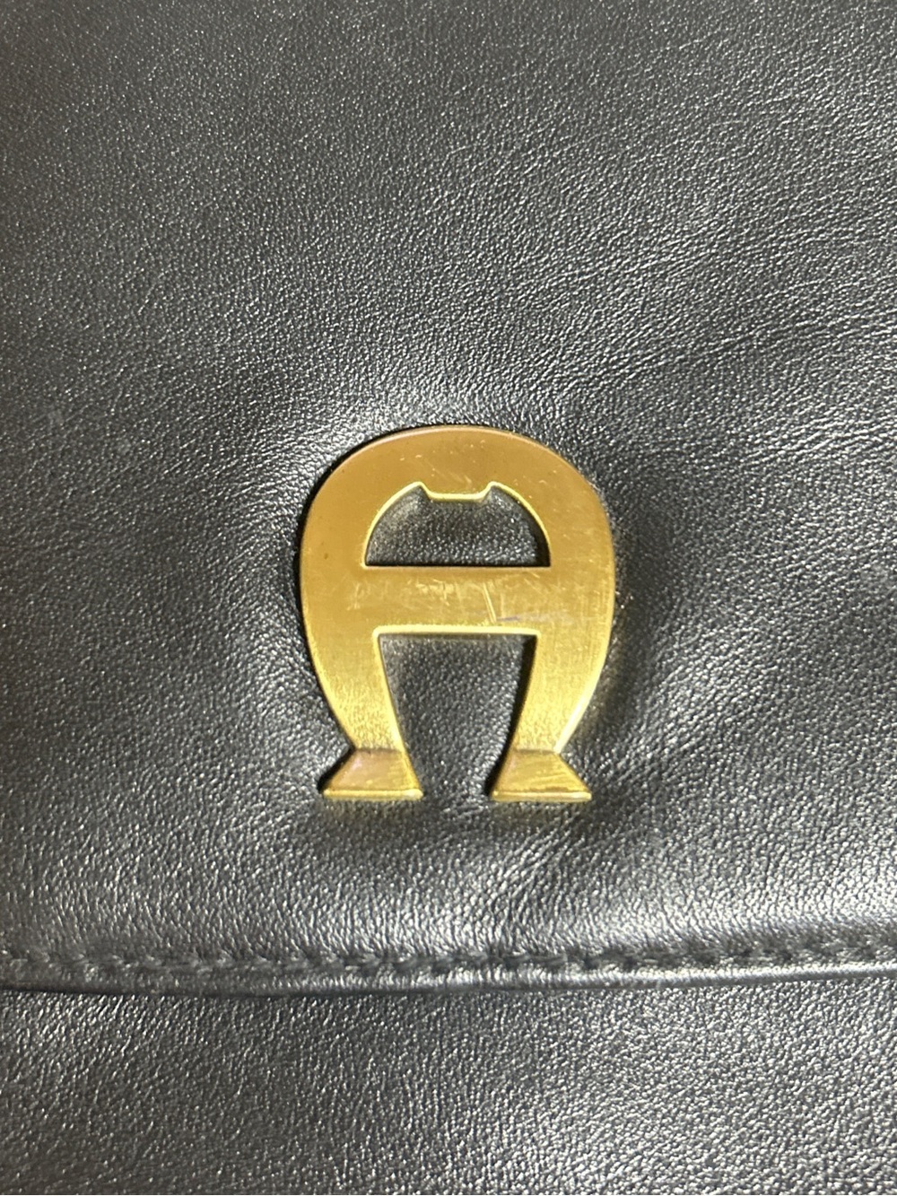 Etienne Aigner Black Leather Crossbody Flap Bag Vintage Gold Horseshoe Logo - Picture 9 of 11